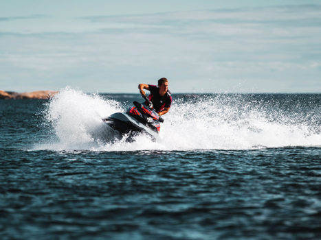 man-takes-sharp-turn-on-jet-ski SMALL